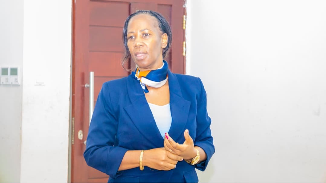 WATUMISHI WAPYA NA WALIOHAMIA OFISI YA M...